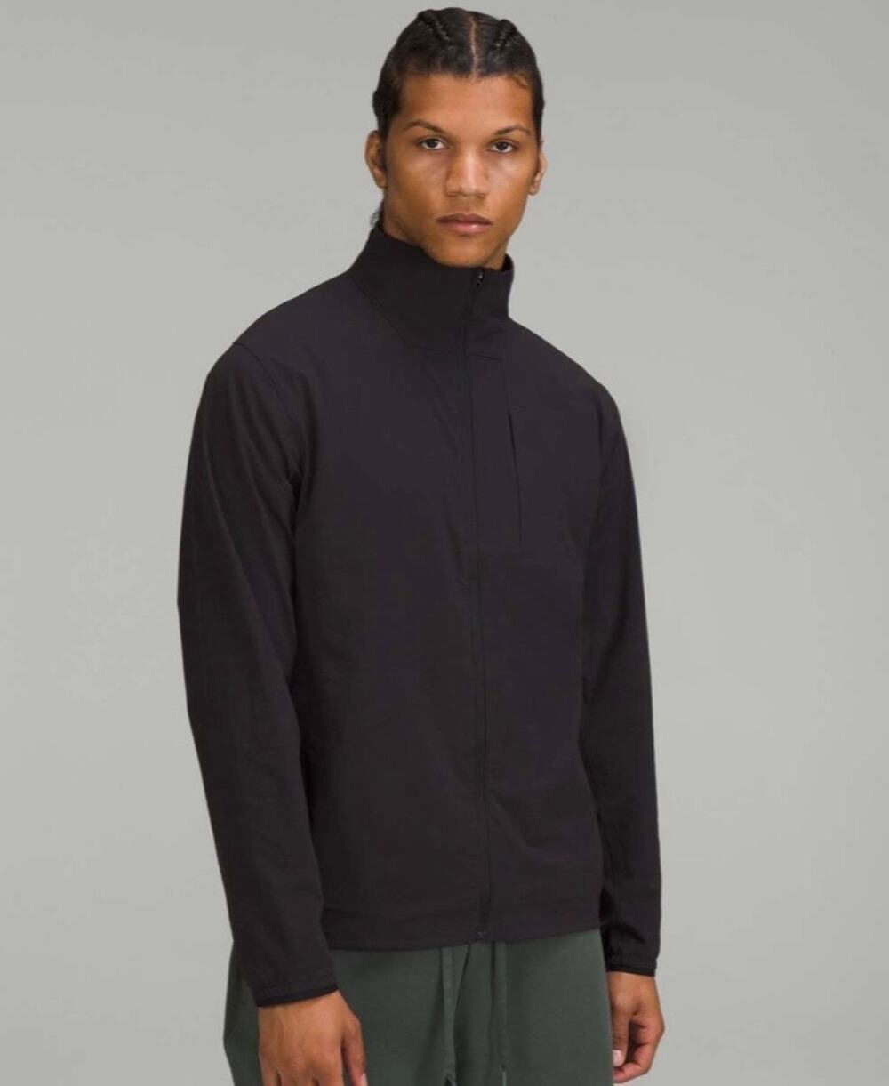 Lululemon Expeditionist lightweight Jacket in black MENS XL